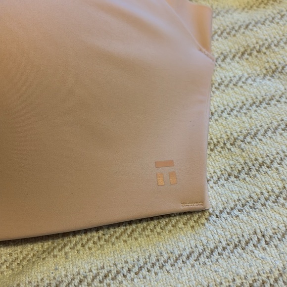 Tommy John Comfort Smoothing Lightly Lined Wireless Bra in Pale Pink Size 36D - Picture 7 of 9